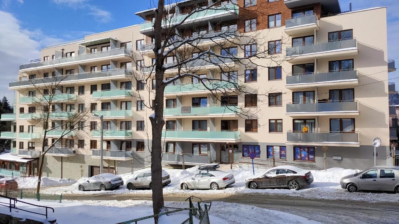 Apartment Domino *